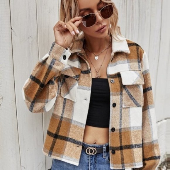 Plaid Khaki Tan pocket button up jacket shacket - Picture 5 of 5